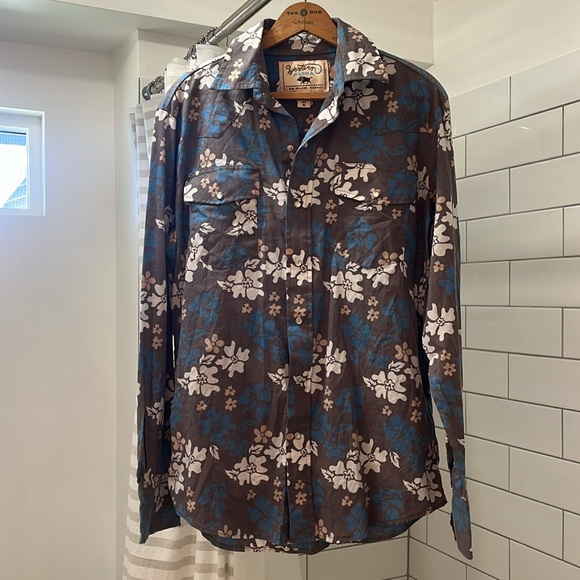 Western Aloha - Pearl Snap Hawaiian Long-Sleeveve Shirt Size M 🤠‼️PRICE DROP‼️ - Picture 1 of 7